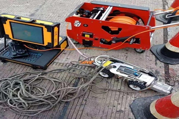 芦淞CCTV管道检测机器人