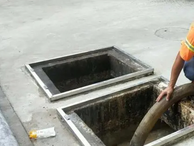 芦淞化粪池清理